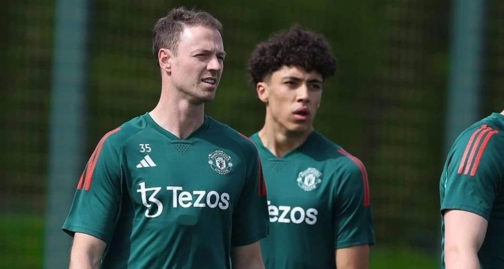 Џони Еванс ја заврши кариерата