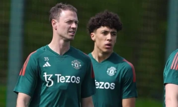 Џони Еванс ја заврши кариерата