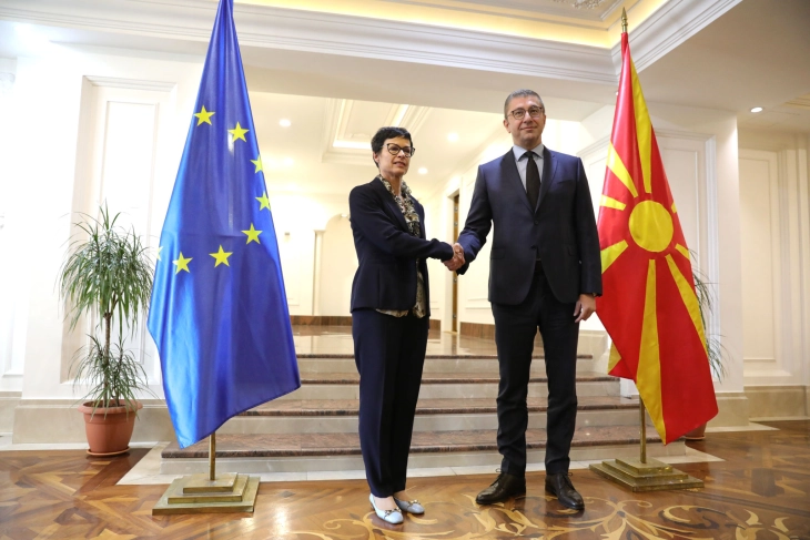 EU Commissioner Kos arrives in Skopje