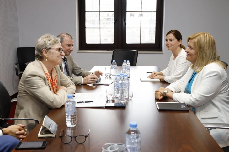 Средба Божиновска-Ру за тековните и потенцијални енергетски проекти со ЕБРД