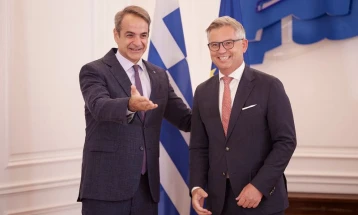 Мигрантските бранови од Либија во фокусот на средбата Мицотакис – Брунер