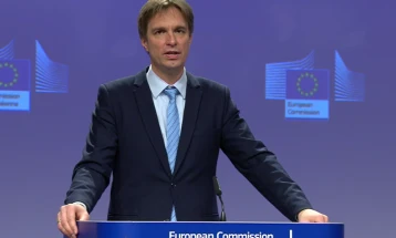 Керсмакер: Во Севиља Фон дер Лајен имаше само неформален спонтан разговор со Вучиќ 