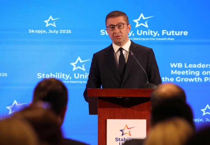 Mickoski: Identiteti maqedonas për mua nuk është vetëm kuzhina, por edhe revolucionarët maqedonas Dellçevi, Gruev dhe Sandanski