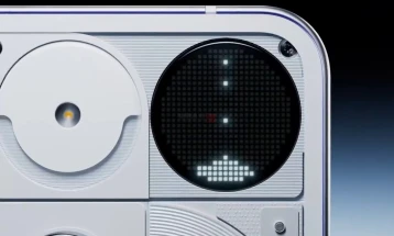 Претставен паметниот телефон „Нотинг фон (3)“