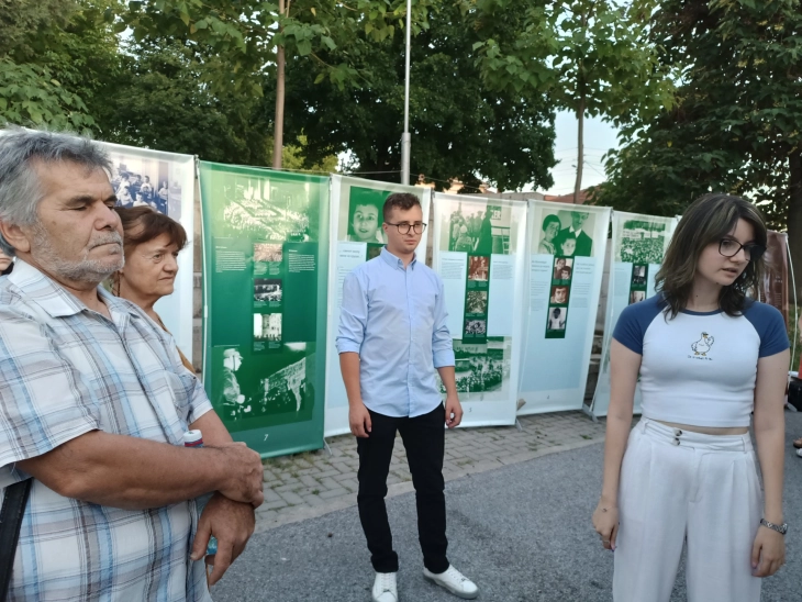 Во Неготино отворена патувачката изложба „Ана Франк – Историја за денес“ 