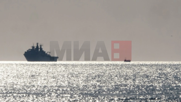 Të paktën katër të vdekur pasi një anije për nxjerrjen e naftës  u përmbyt në Gjirin e Suezit