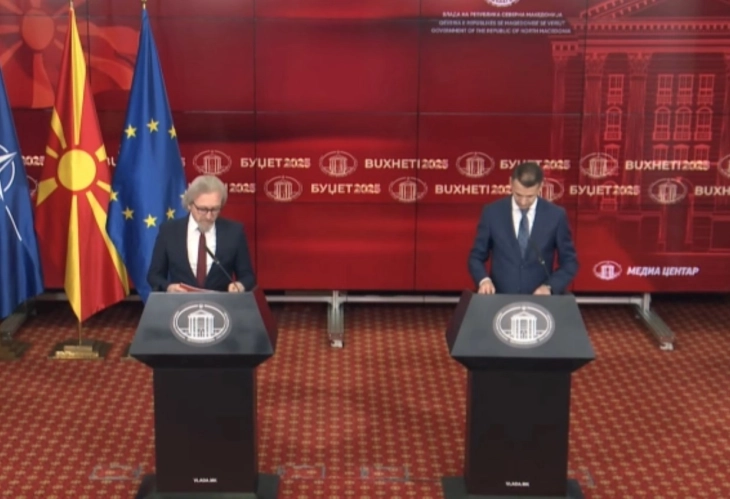 Прес - конференција на министерот Лимани и заменик министерот Велковски (во живо)