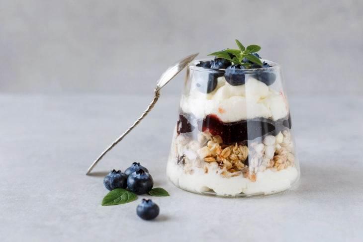 Протеински крамбл во чаша