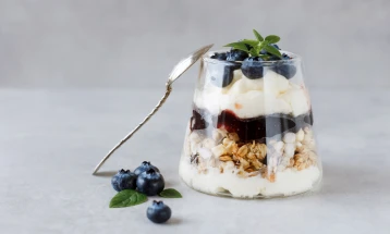 Протеински крамбл во чаша