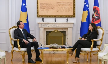 Presidentja e Kosovës, Vjosa Osmani mbajti takime konsultative me liderët e Vetëvendosjes, PDK-së, LDK-së dhe AAK-së