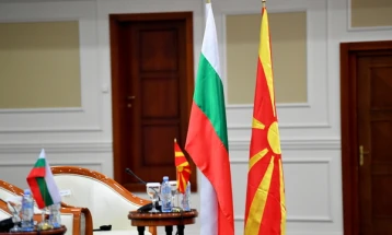 Siljanovska-Davkova praises idea of constitutional changes with delayed effect, says country paid a high price with Prespa Agreement