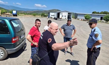 Комбинирани патроли ги посетуваат населените места во Гевгелија за заштита од пожари