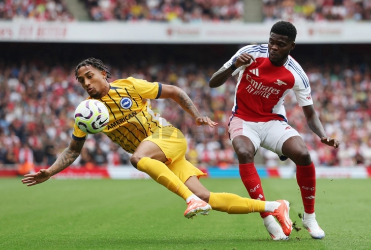 Futbollisti i Arsenalit akuzohet për dhunim