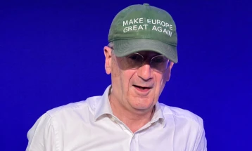 Гувернерот на Банката на Франција со капче „Да ја направиме Европа повторно голема“