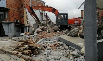 Се постапува за утврдување случаи со дивоградби, вели Тошковски