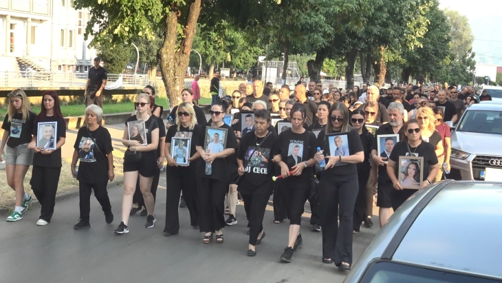 Во молк помина протестниот „Марш за ангелите“ во Кочани, родителите на починатите очекуваат одговор на барањата