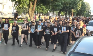 Во молк помина протестниот „Марш за ангелите“ во Кочани, родителите на починатите очекуваат одговор на барањата