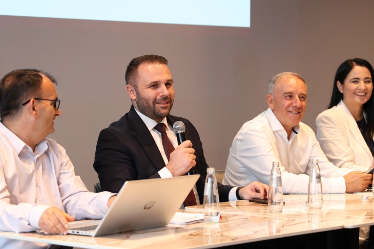 Дурмиши од Струга: Инвестираме 40 милиони евра за граѓаните да останат и напредуваат дома