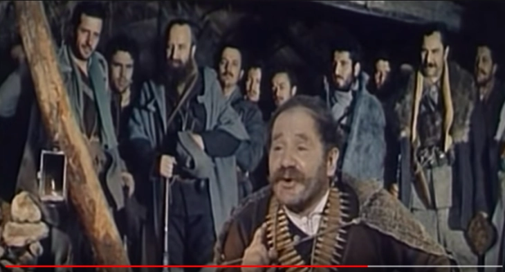 Трогателната животна приказна на Стефан Мандалов: Колку Петре Прличко го долови вистинскиот Мандана во „Мис Стон“?