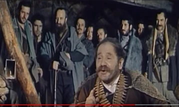 Трогателната животна приказна на Стефан Мандалов: Колку Петре Прличко го долови вистинскиот Мандана во „Мис Стон“?