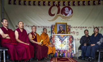 Кина упати протестна нота до Индија за честитката на премиерот Моди по повод 90. роденден на Далај Лама