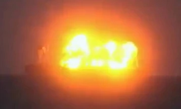 Јеменските Хути извршија нов напад врз брод во Црвеното Море, бродот оштетен, екипажот евакуиран