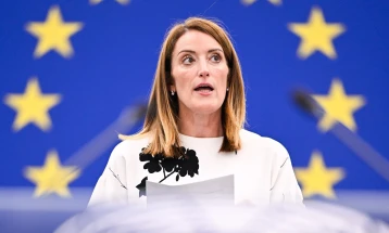 Мецола: Никогаш повеќе да не се случи Сребреница 