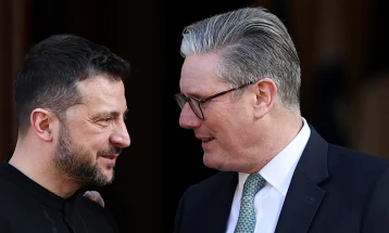 Зеленски и Стармер разговараа за нова помош пред средбата на „Коалицијата на подготвените“ во Рим