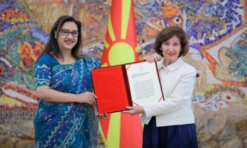 Сиљановска-Давкова ги прими акредитивните писма на новоименуваната амбасадорка на Бангладеш