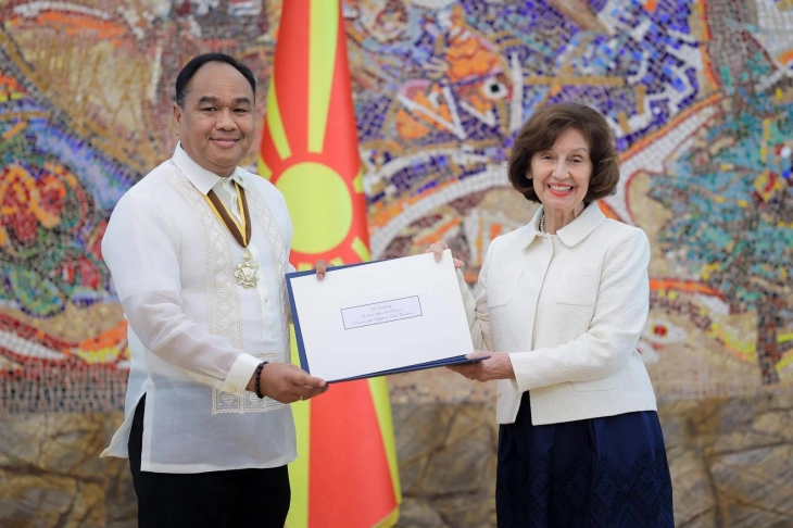 President Siljanovska Davkova receives credentials of new Ambassador of Philippines