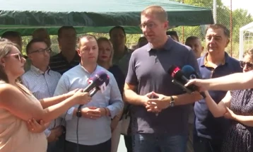 Kryeministri Mickoski në Gjevgjeli dhe në Veles