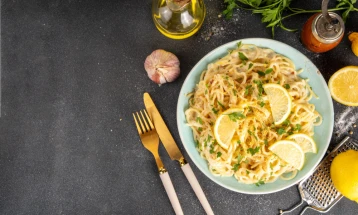 Тестенини со лимон