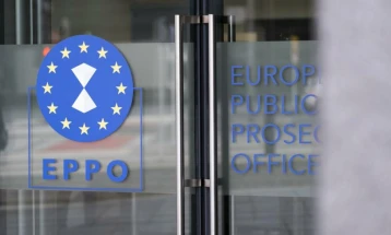 Еурактив: Европското јавно обвинителство отвори истрага за проневери на десничарска група поврзана со Ле Пен