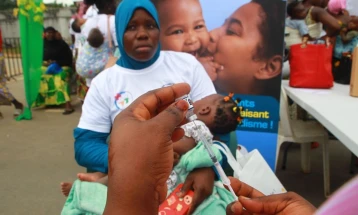 Одобрен првиот лек против маларија за бебиња, пристигнува во Африка