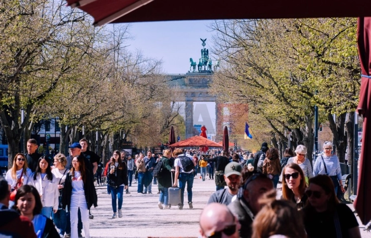 Германски суд пресуди против владина политика: Мора да се даваат визи на одредени групи Авганистанци