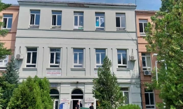 Куманово ги повика градежните компании да аплицираат за реконструкција на фасада на објектот на училиштето „Браќа Миладиновци“