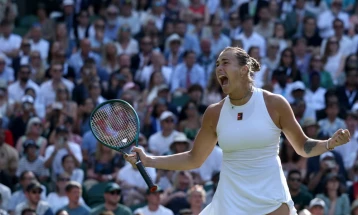 Сабаленка кај жените и Фриц кај мажите полуфиналисти на Вимблдон