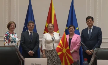 Firmoset marrëveshje për grant me vlerë 5.5 milionë euro për rinovimin me efikasitet energjetik të konvikteve shtetërore të studentëve