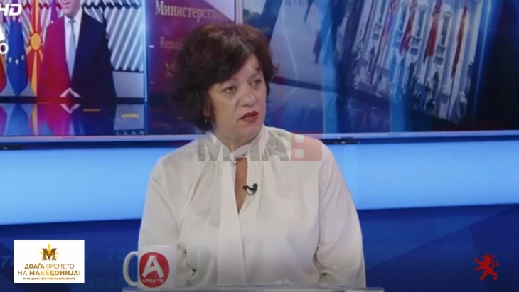 Стаменкоска Трајкоска: Владата се справува со пожарите, се работи и на мерки за зголемување на капацитетот и јакнење на системот