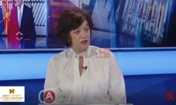 Стаменкоска Трајкоска: Владата се справува со пожарите, се работи и на мерки за зголемување на капацитетот и јакнење на системот