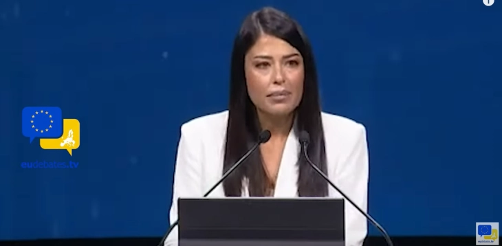 Јовева во ЕП: “На македонскиот народ не му треба ваша дозвола за да постои!“ Латинопули: „Јас сум вистинска Македонка, а не лажна како тие во Скопје!“