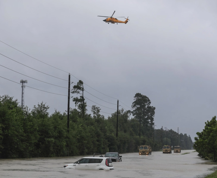 Тројца мртви по ненадејни поплави во Ново Мексико