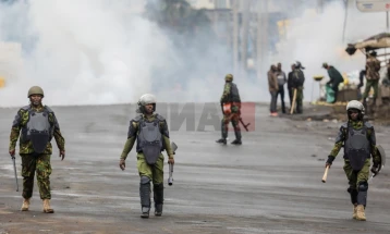 Претседателот на Кенија повика полицијата да им пука во нозе на антивладините демонстранти