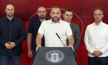 Тошковски: Многу тежок ден во справување со пожарите,  за дел имаме основи на сомнение дека се подметнати од човечки фактор