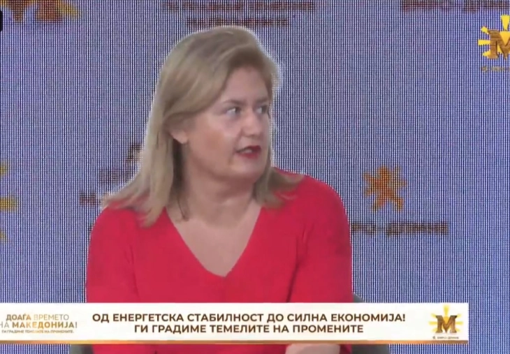 Божиновска: Работиме на промени  во енергетиката и резултатите се веќе видливи