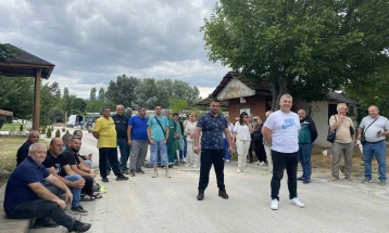 Вработените од „Флораком“ на едночасовен протест, најавуваат порадикални мерки ако не им бидат исплатени платите