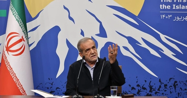 Пезешкијан: Соработката со МААЕ зависи од прекинувањето на двојните стандарди