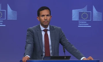 Ал Ануни: За ЕУ е неприфатливо дислоцирање на населението од Газа 