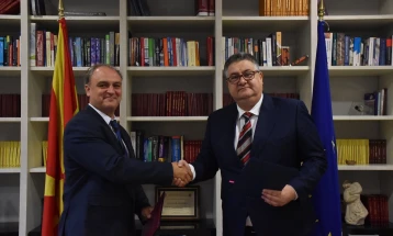 Министерството за јавна администрација и ФИНКИ потпишаа Меморандум за соработка