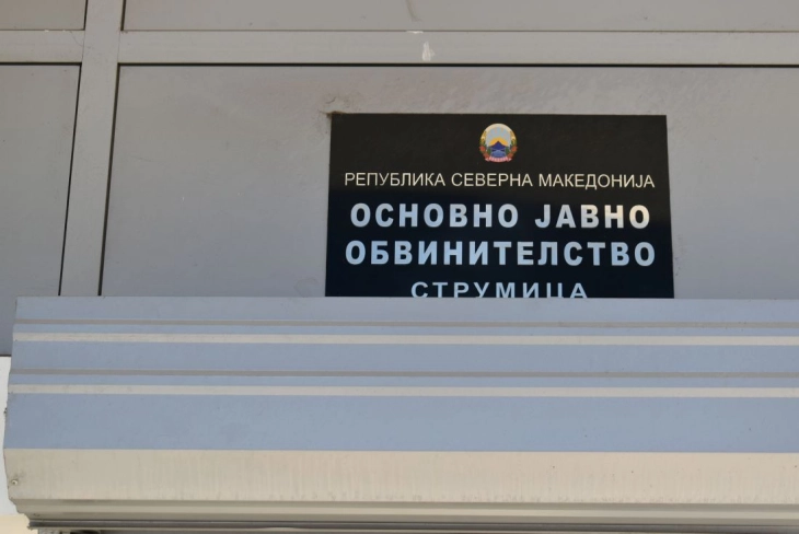 Струмичкото обвинителство отвори истражна постапка за таткото од Ново Село за снимката со врзаното дете